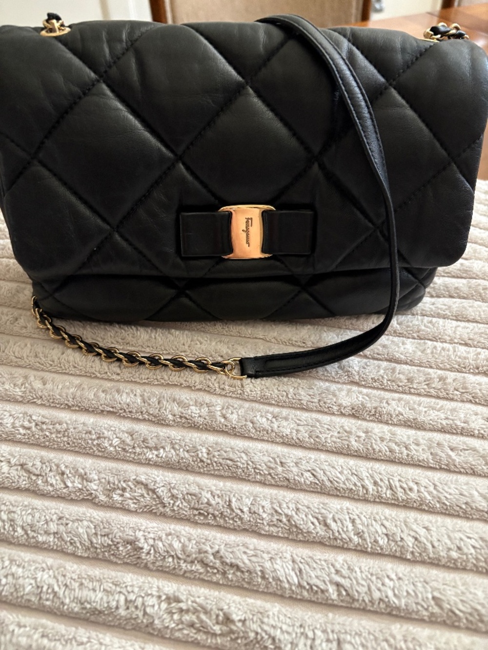 Ferragamo Iconic Vara Bow Gelly Quilted Crossbody in Black
